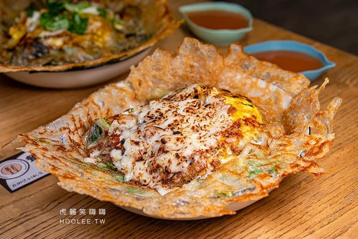 「高雄最狂蚵仔煎」是這家!香酥餅皮中間竟藏炒泡麵,再加牽絲乳酪超銷魂 「高雄最狂蚵仔煎」是這家!香酥餅皮中間竟藏炒泡麵,再加牽絲乳酪超銷魂