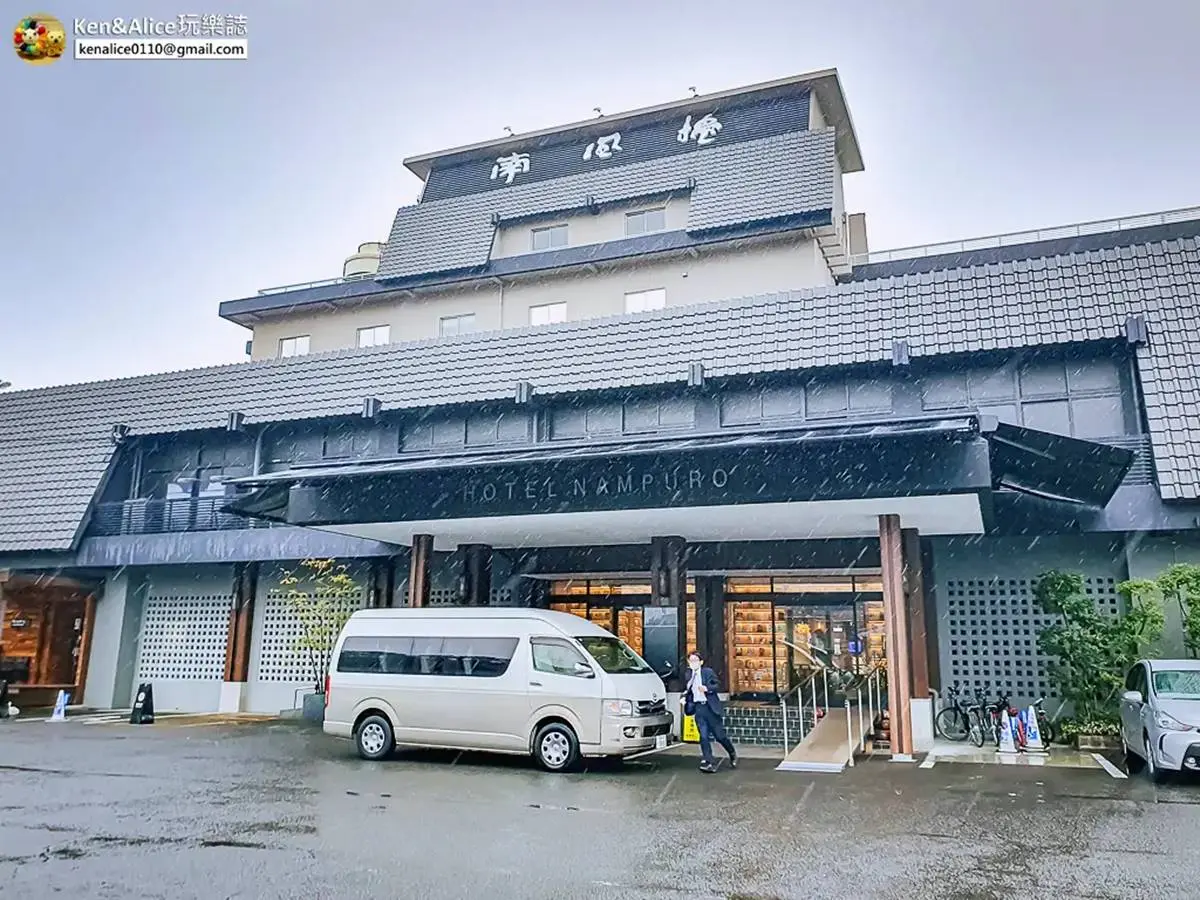 百年溫泉旅館變親子飯店!遊戲區、書牆搬進大廳,爸媽可享無邊際風呂好療癒 百年溫泉旅館變親子飯店!遊戲區、書牆搬進大廳,爸媽可享無邊際風呂好療癒
