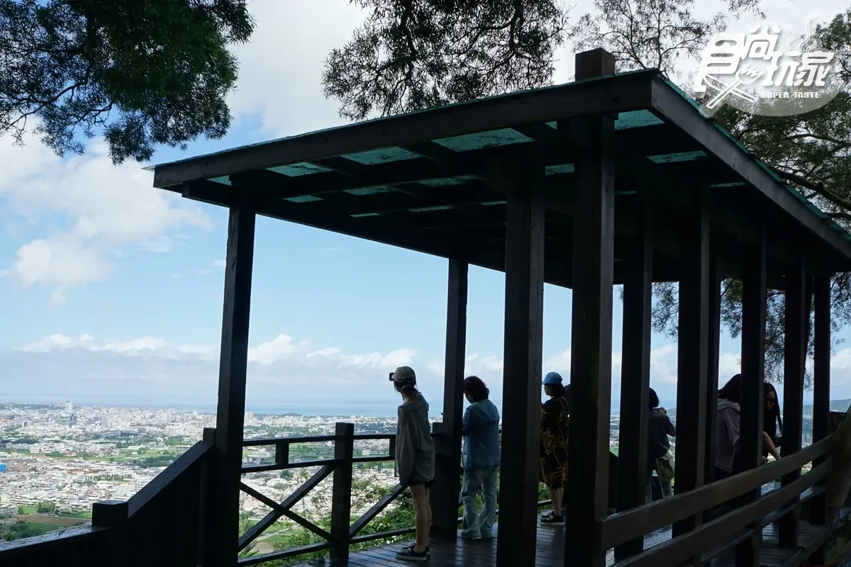 超狂皮蛋冰淇淋這裡吃!花蓮吉安8大亮點:百年日式寺院、楓林步道美拍(中獎公布) 超狂皮蛋冰淇淋這裡吃!花蓮吉安8大亮點:百年日式寺院、楓林步道美拍(中獎公布)