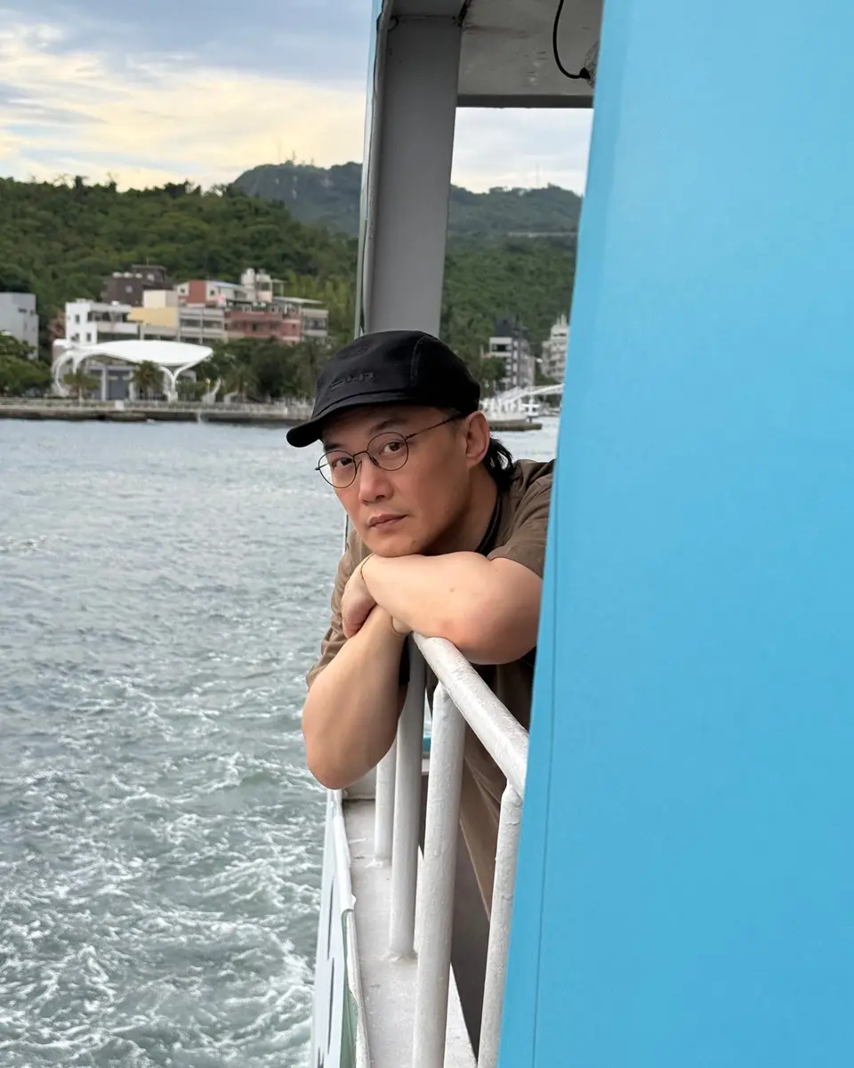 陳奕迅高雄打卡景點在這!巨無霸香蕉列車爆紅,再搭渡輪暢遊高雄港超Chill 陳奕迅高雄打卡景點在這!巨無霸香蕉列車爆紅,再搭渡輪暢遊高雄港超Chill