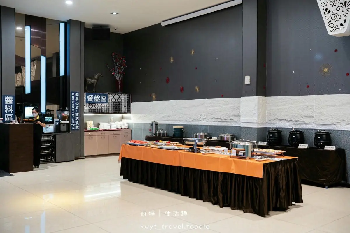 50道現做料理吃到飽!4.7星「隱藏版港式飲茶」638元起,烤鴨、熱炒無限續 50道現做料理吃到飽!4.7星「隱藏版港式飲茶」638元起,烤鴨、熱炒無限續