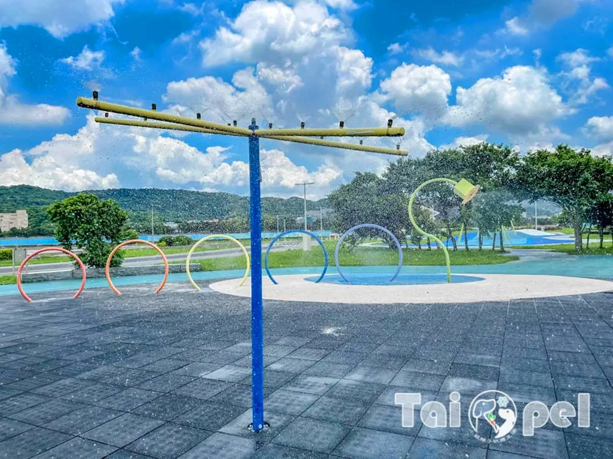 台北免費玩水景點!「大佳河濱公園」戲水區開放了,加碼推薦銅板價水上樂園 台北免費玩水景點!「大佳河濱公園」戲水區開放了,加碼推薦銅板價水上樂園