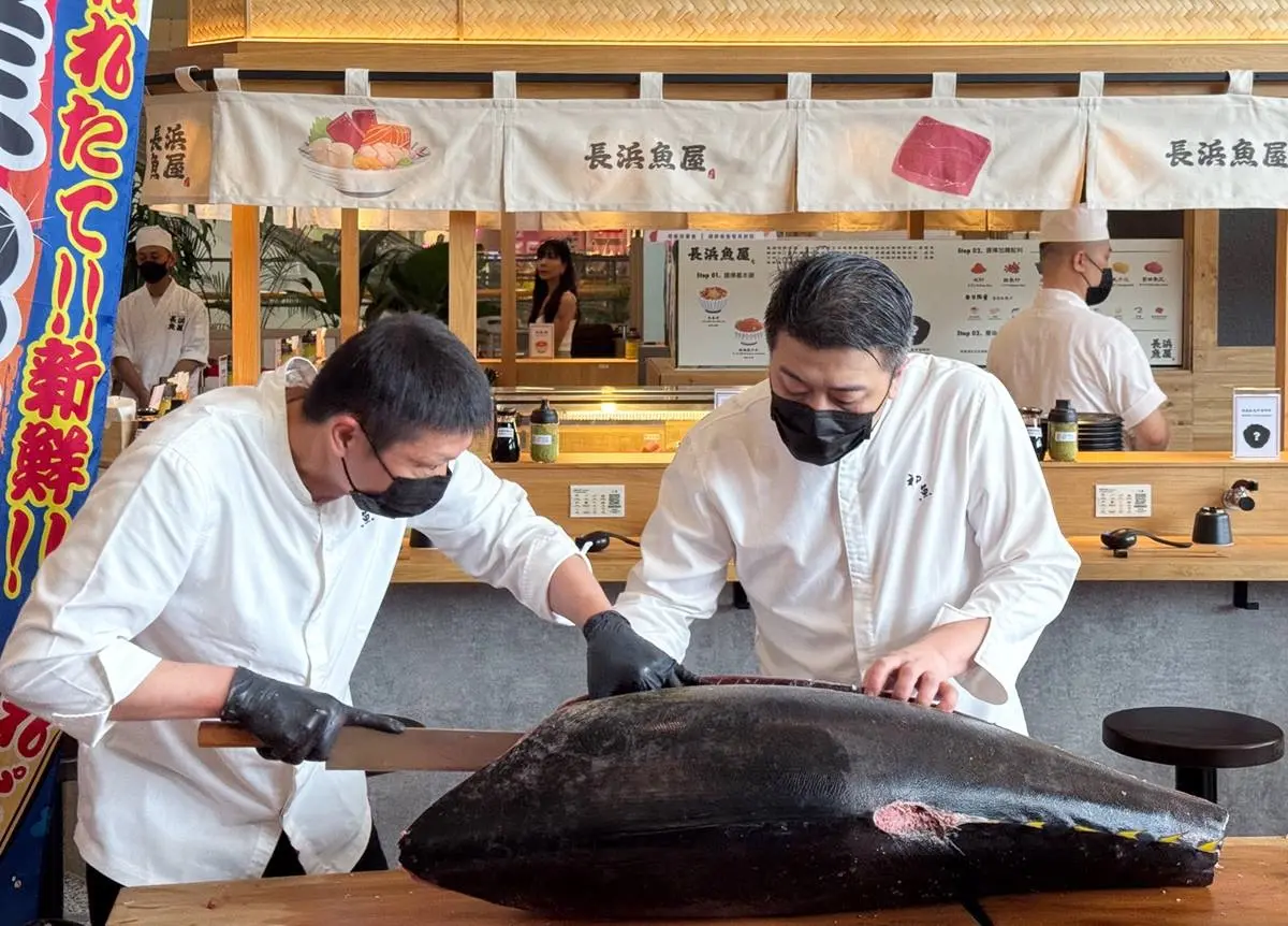 最低398元起！高CP值「平價日料」爽嗑松葉蟹、黑鮪魚丼，味噌湯、抹茶無限續