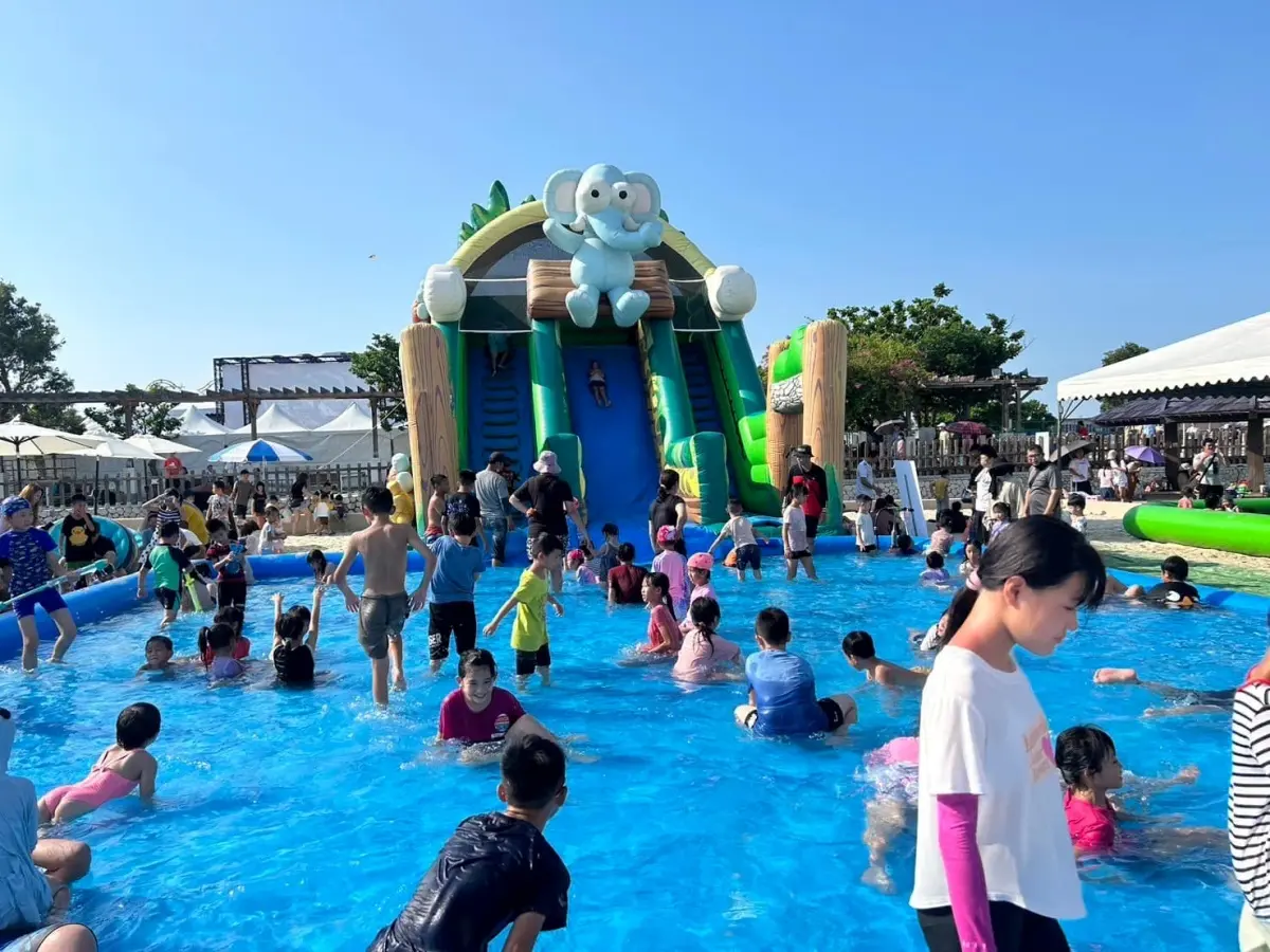 嘉義最美海上煙火「這天」登場!連續2天免費演唱會,玩水、逛美食市集 嘉義最美海上煙火「這天」登場!連續2天免費演唱會,玩水、逛美食市集