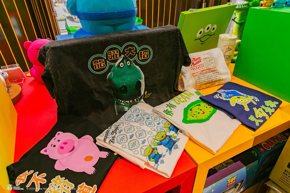 《玩具總動員》出沒台北!看大稻埕煙火逛主題周邊店,8大可愛打卡點一次看 《玩具總動員》出沒台北!看大稻埕煙火逛主題周邊店,8大可愛打卡點一次看