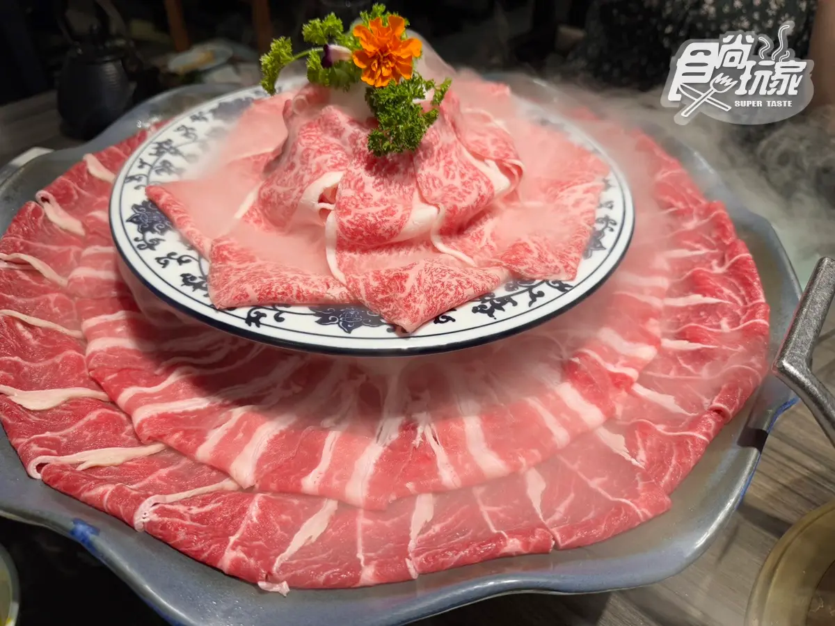 對中「２碼」海鮮吃到飽！23家超狂鍋物優惠：湊湊火鍋送肉品、巨大鮑魚無限嗑