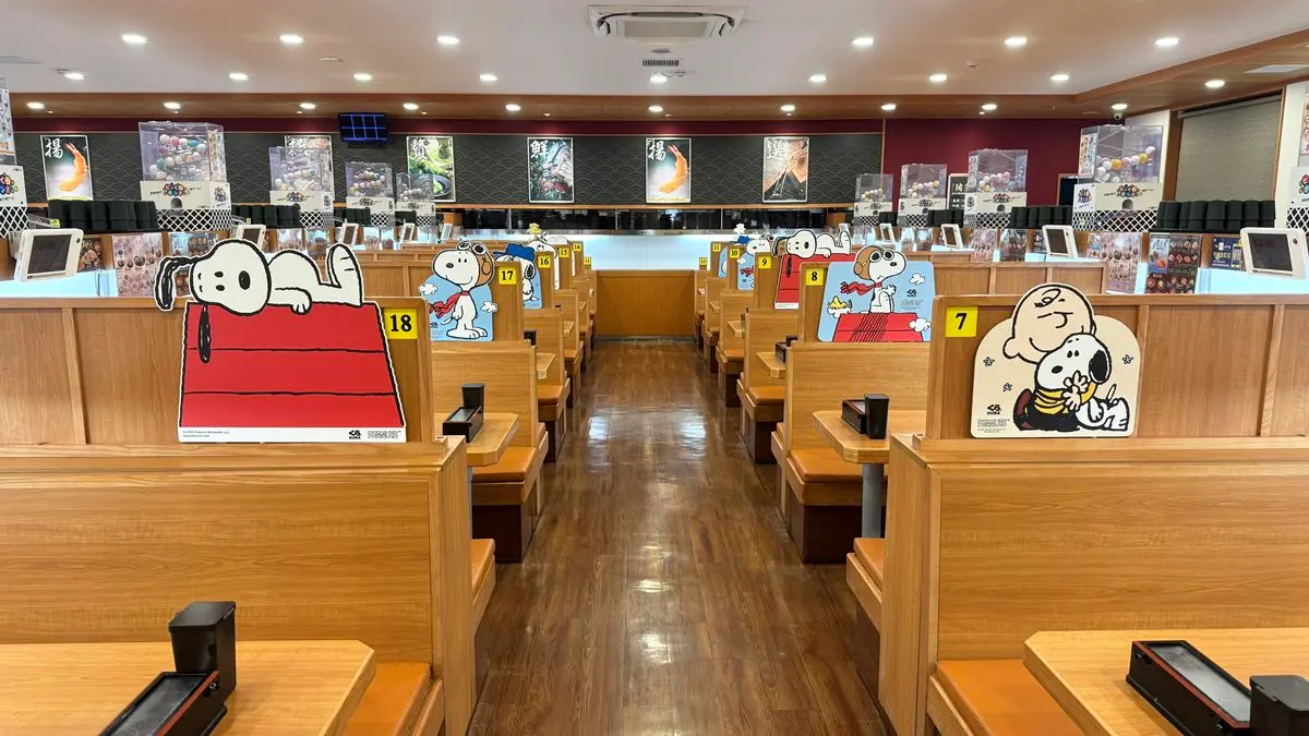 快衝史努比主題店!全台「這5間」藏壽司限定,吊飾、磁鐵13款扭蛋一次看 快衝史努比主題店!全台「這5間」藏壽司限定,吊飾、磁鐵13款扭蛋一次看