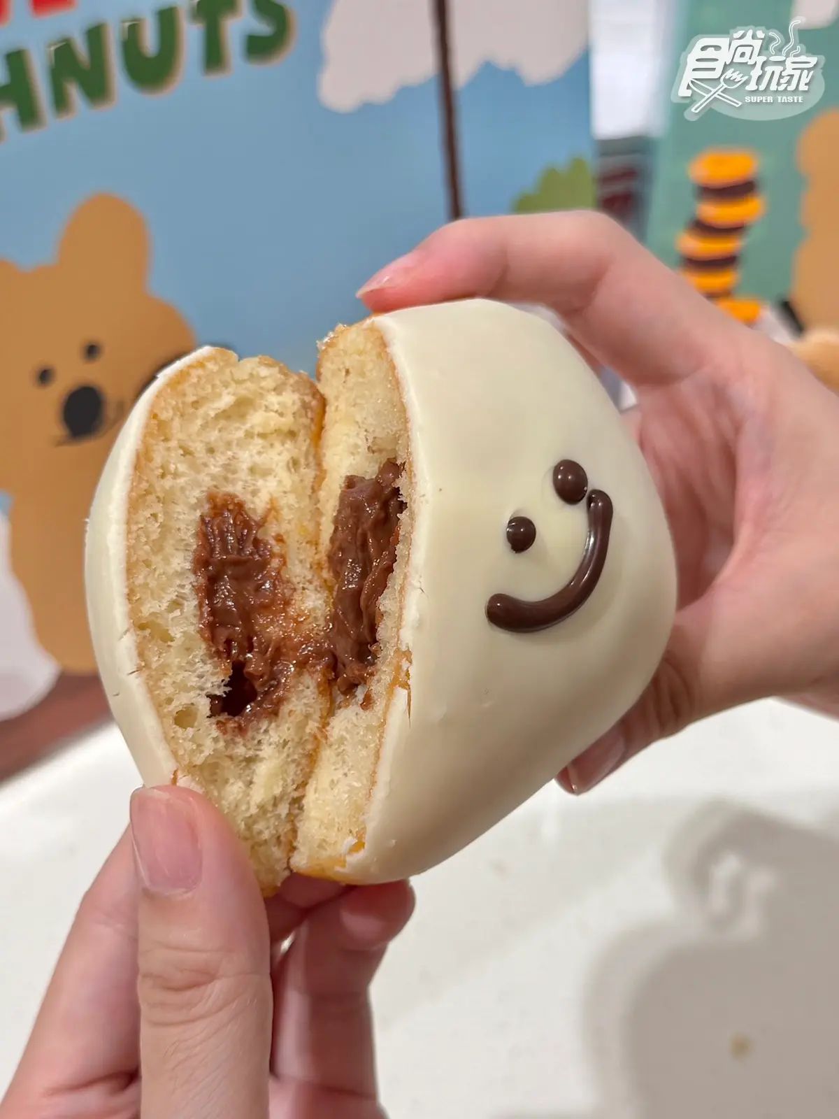 台灣獨家「矮袋鼠甜甜圈」買一送一!Krispy KremexDINOTAENG3大甜甜圈、周邊 台灣獨家「矮袋鼠甜甜圈」買一送一!Krispy KremexDINOTAENG3大甜甜圈、周邊