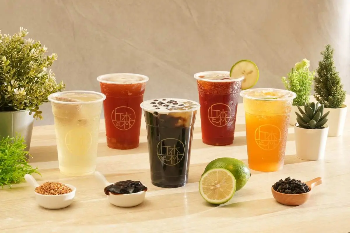 手搖買一送一！2025創意茶飲冠軍優惠，必喝金Ｑ莊園奶茶、重乳白玉璽