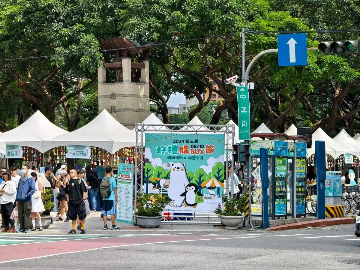 送50元券隨便吃！台中「星光市集」美食、伴手43攤超好逛，還有抽獎、演唱會