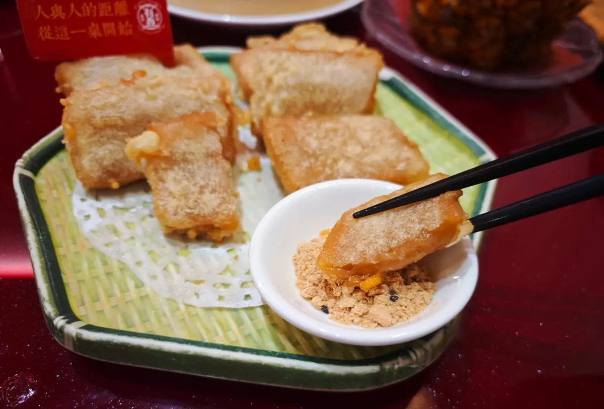 送招牌人氣點心！最美台味茶館把粳粽變冰品，還有一整顆鳳梨果昔超有哏