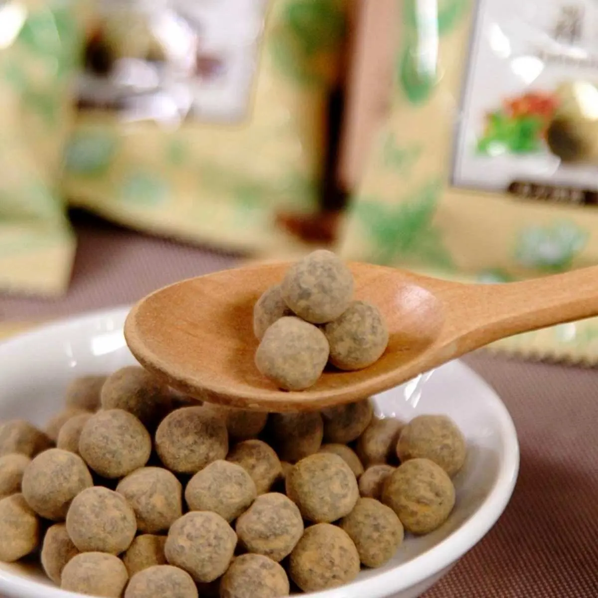 送熱銷千包究級拌麵！台南伴手「百年漢方零嘴」限時優惠，中秋首選燙金禮盒（中獎公布）