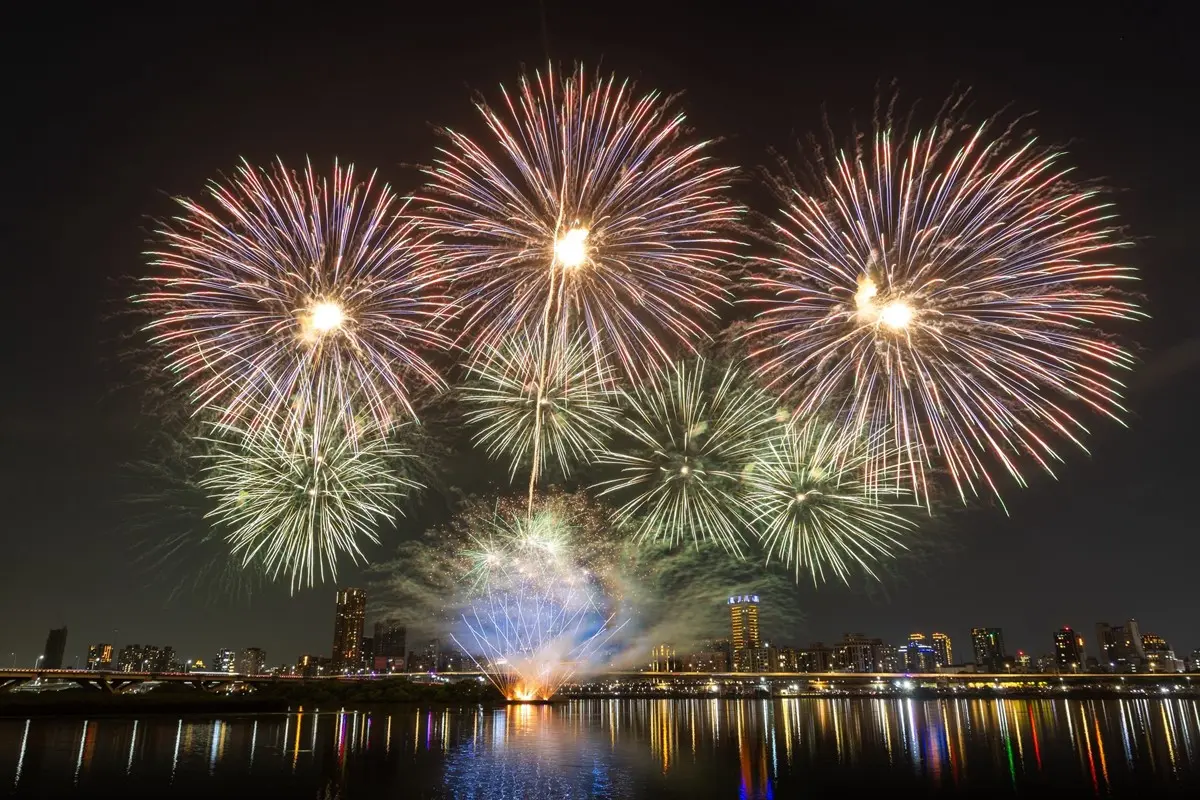 浪漫狂炸20分鐘！基隆七夕煙火無人機秀8/29登場，６大最佳觀賞地點推薦
