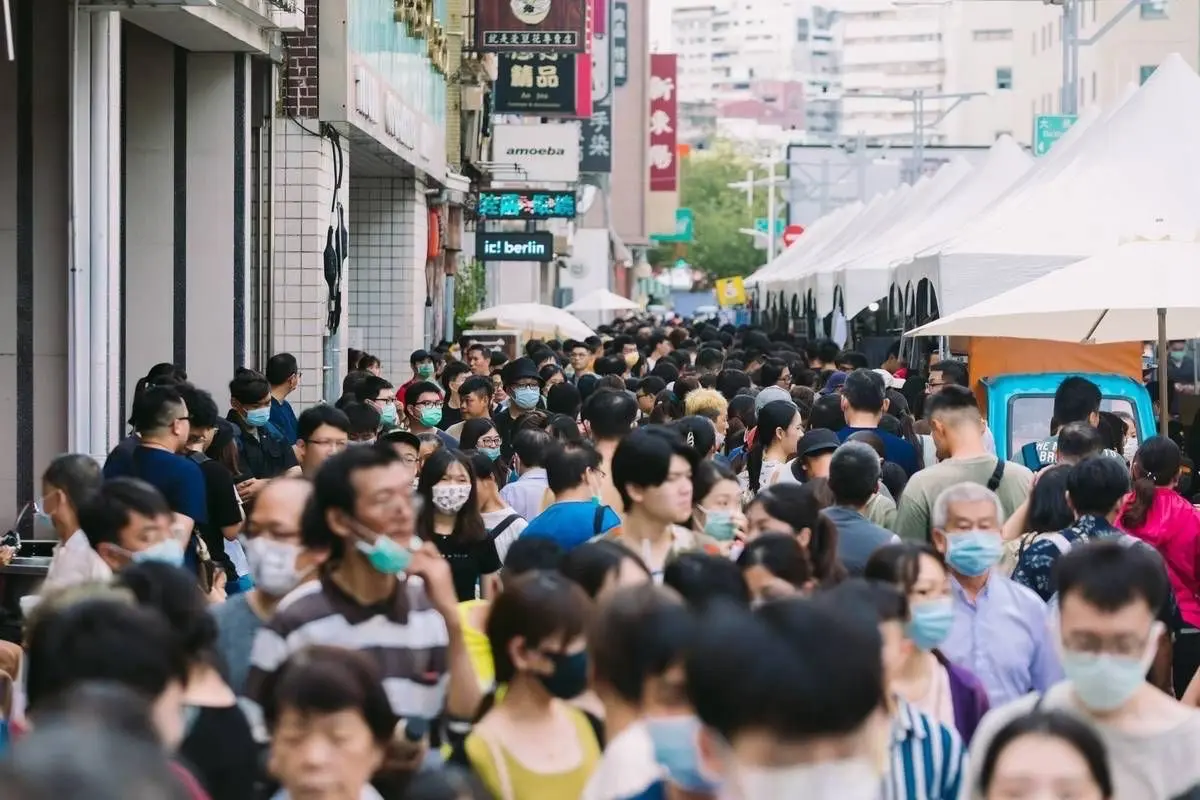 「2026高雄奶茶節」9月回歸!開喝奶茶一條街名店,鹽埕最強小吃名單快收藏 全台最強奶茶市集!「2025高雄奶茶節」本週登場,70家手搖飲、美食小吃集合