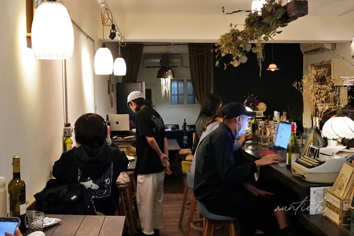 19家台北深夜咖啡廳推薦！通宵趕工、徹夜談心不怕沒地方去