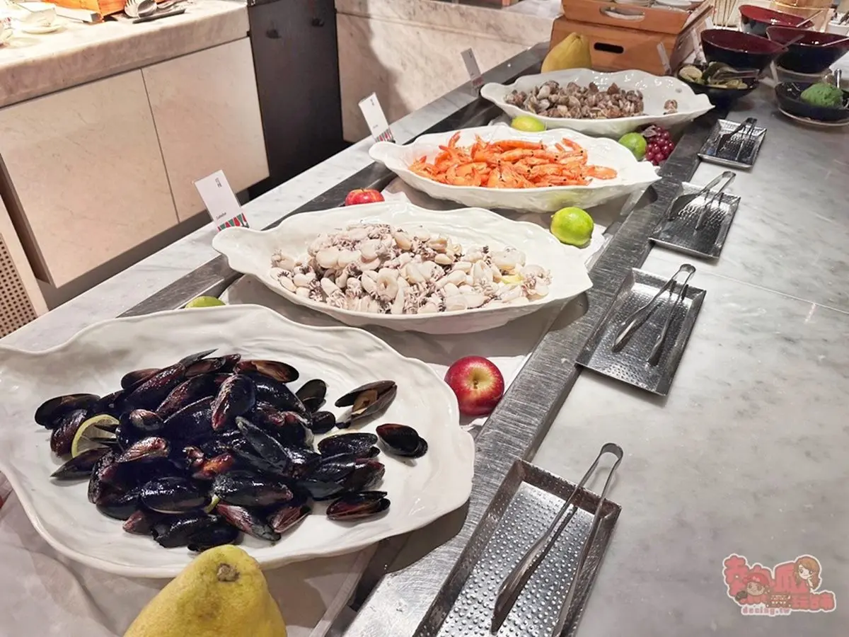 台南吃到飽17間全攻略:500元起開吃道地料理,牛肉湯、擔仔麵無限夾 台南吃到飽:台南老爺行旅-甘粹餐廳