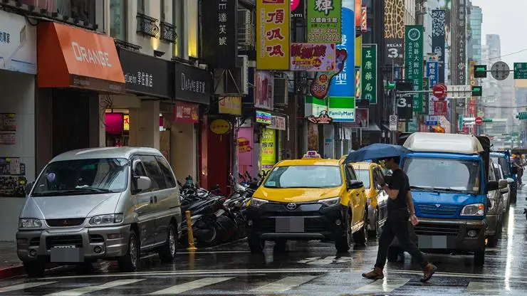 麥德姆颱風生成了!最新路徑曝「3地防雨彈」,雙十連假前還有熱帶擾動發展 麥德姆颱風生成了!最新路徑曝「3地防雨彈」,雙十連假前還有熱帶擾動發展