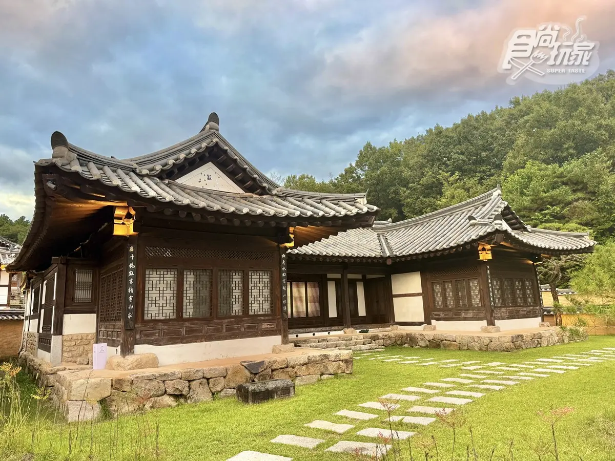 入住絕美水上蓮花閣！傳統韓屋１秒穿越古裝世界，免費韓服體驗、汗蒸幕