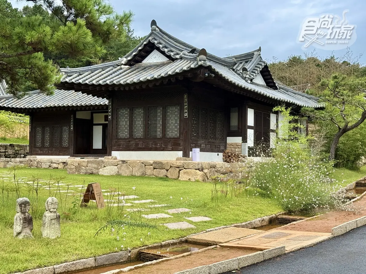 入住絕美水上蓮花閣！傳統韓屋１秒穿越古裝世界，免費韓服體驗、汗蒸幕