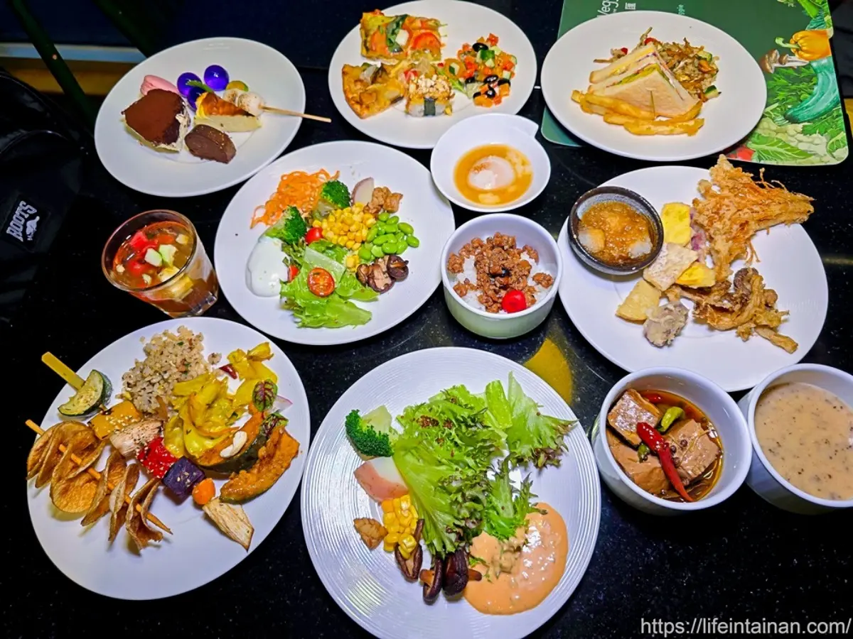 2026高雄吃到飽推薦!11間Buffet價格、菜色一次看:最難訂是這家、素食天堂 2026高雄吃到飽推薦!11間Buffet價格、菜色一次看:最難訂是這家、素食天堂
