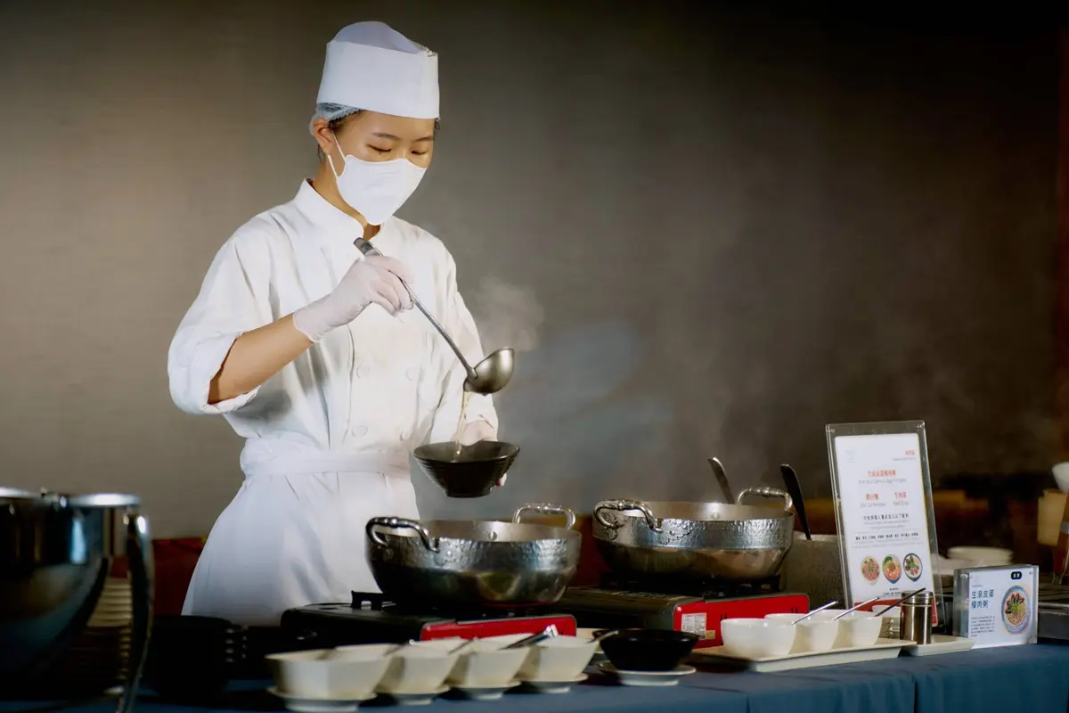 年底前４人同行１人免費！台南全新「港點吃到飽」早午餐，爽嗑超過50道料理