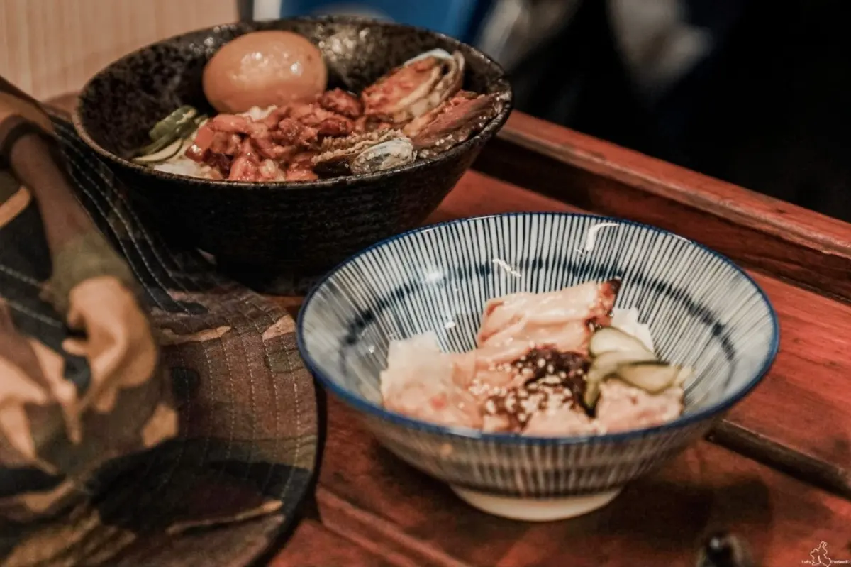 綠島限定美食都在這!整隻炸飛魚丼飯、海草系蔥抓餅,沒吃別說你來過 綠島限定美食都在這!整隻炸飛魚丼飯、海草系蔥抓餅,沒吃別說你來過