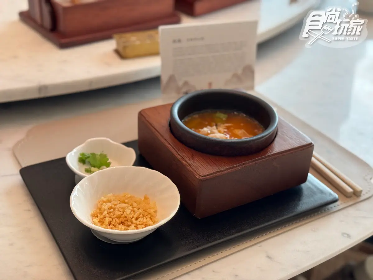 全台唯一高空「米其林川菜」！秋冬新菜搶先看，必嗑川味９宮格、燒乳鴿