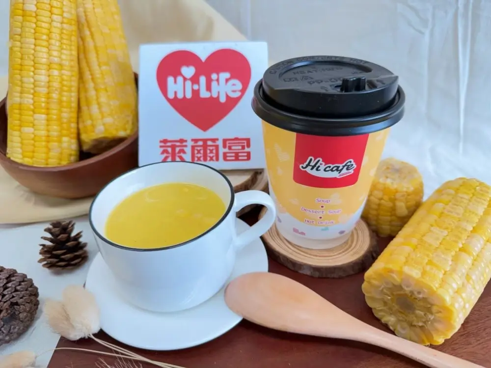 超商喝得到玉米濃湯！萊爾富12月推玉米濃湯、燒仙草，「店員名牌改綽號」掀討論
