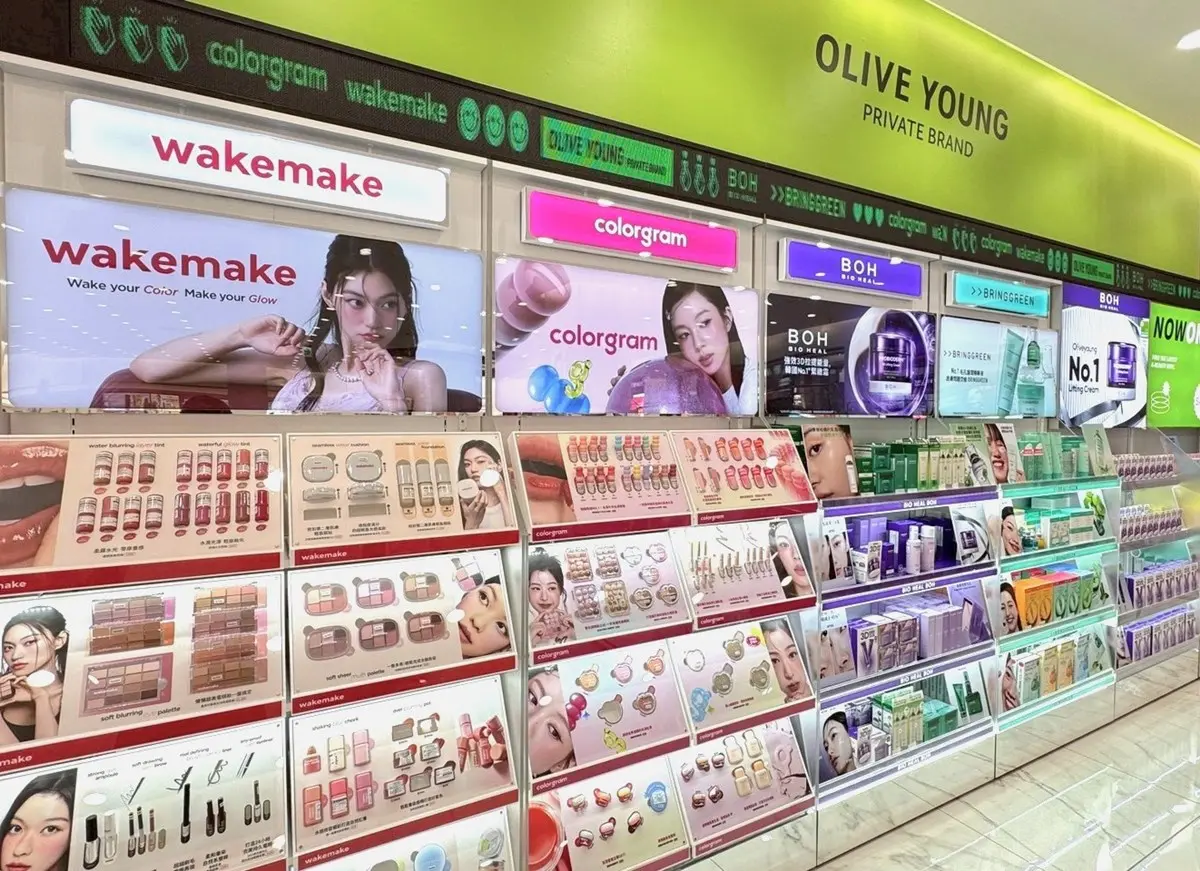 全台首間「OLIVE YOUNG」在這!5大亮點+推薦必買,加碼超Q迪士尼盒玩 全台首間「OLIVE YOUNG」在這!5大亮點+推薦必買,加碼超Q迪士尼盒玩