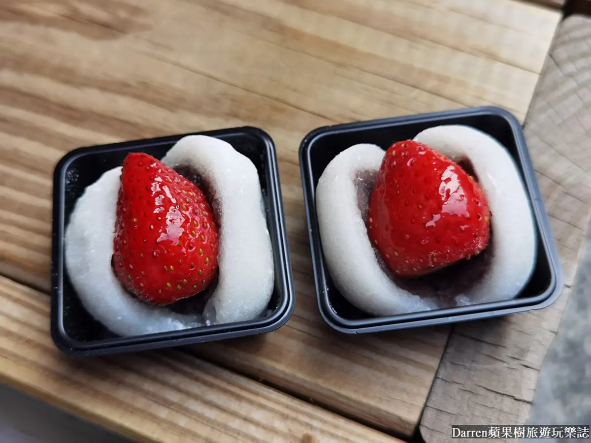 草莓冰淇淋只排第7!網友推薦草莓系美食Top10,冠軍甜而不膩、冬天必吃 全台14家排隊草莓大福「斷面秀」:一顆25元 vs 精品級甜點,你的命定大福是哪顆?