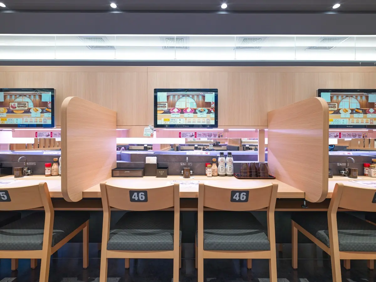 壽司郎首間全新店型!150公分「巨型螢幕」還能玩遊戲,必吃半價活鮑魚 壽司郎首間全新店型!150公分「巨型螢幕」還能玩遊戲,必吃半價活鮑魚