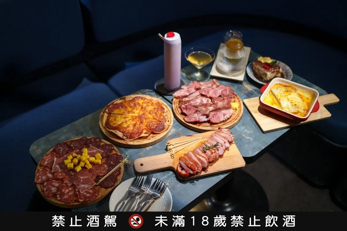 滿500送450!台北最狂酒吧300款琴酒任選,神人級必挑戰「巨大版長島冰茶」 滿500送450!台北最狂酒吧300款琴酒任選,神人級必挑戰「巨大版長島冰茶」