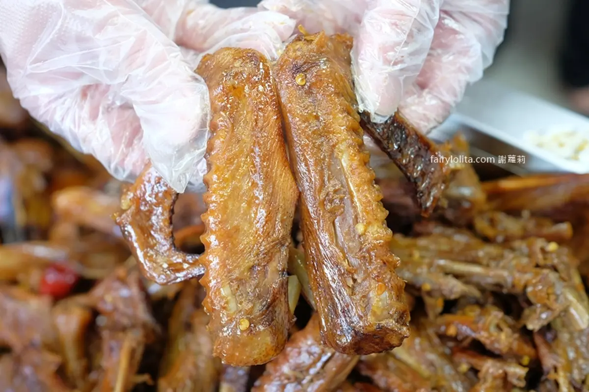 【賞燈美食祭】「最強滷味連鎖」現折55元起!脆腸、鴨翅淋秘製醬料超唰嘴 【賞燈美食祭】「最強滷味連鎖」現折55元起!脆腸、鴨翅淋秘製醬料超唰嘴