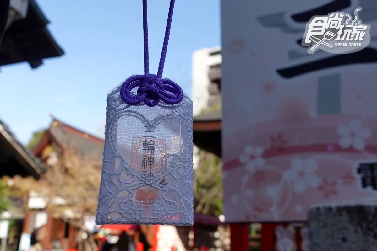 求演唱會門票這裡拜！日爆紅「兔子神社」追星女孩必訪，半透明蕾絲御守美翻