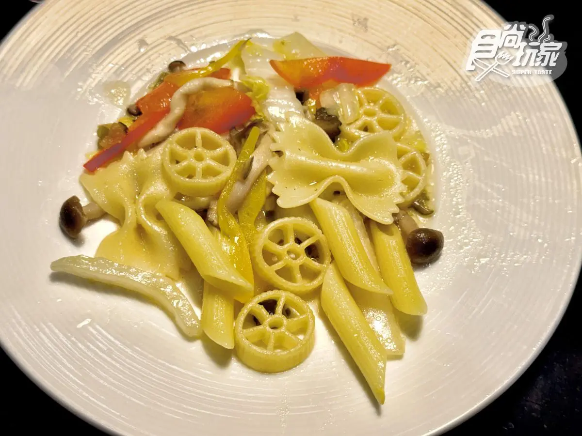 高雄3大蔬食吃到飽之一!蔬食百匯:繽紛沙拉、多國料理、夢幻甜點全開箱 高雄3大蔬食吃到飽之一!蔬食百匯:繽紛沙拉、多國料理、夢幻甜點全開箱