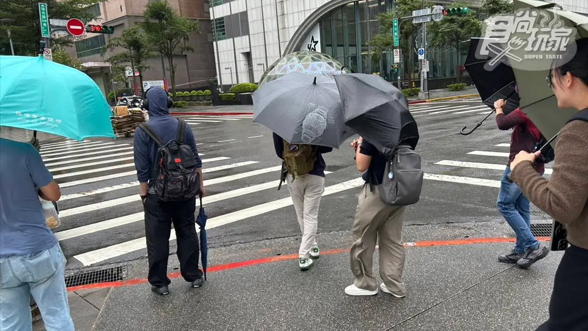 清明連假要變天了!「這時雨最大」大雷雨猛灌全台,直到這日才轉晴 清明連假要變天了!「這時雨最大」大雷雨猛灌全台,直到這日才轉晴