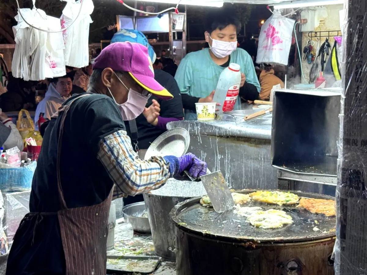 「台積100股」套圈圈天花板在這！精誠夜市全攻略：必排７家美食、逛暴紅遊戲攤
