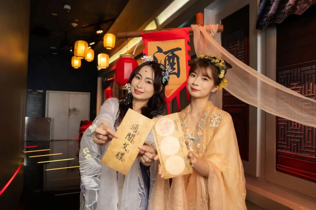 飛入古裝劇的繁華長安!5D飛行劇院新片上映,體驗刺激飛行、試穿華美唐裝 飛入古裝劇的繁華長安!5D飛行劇院新片上映,體驗刺激飛行、試穿華美唐裝