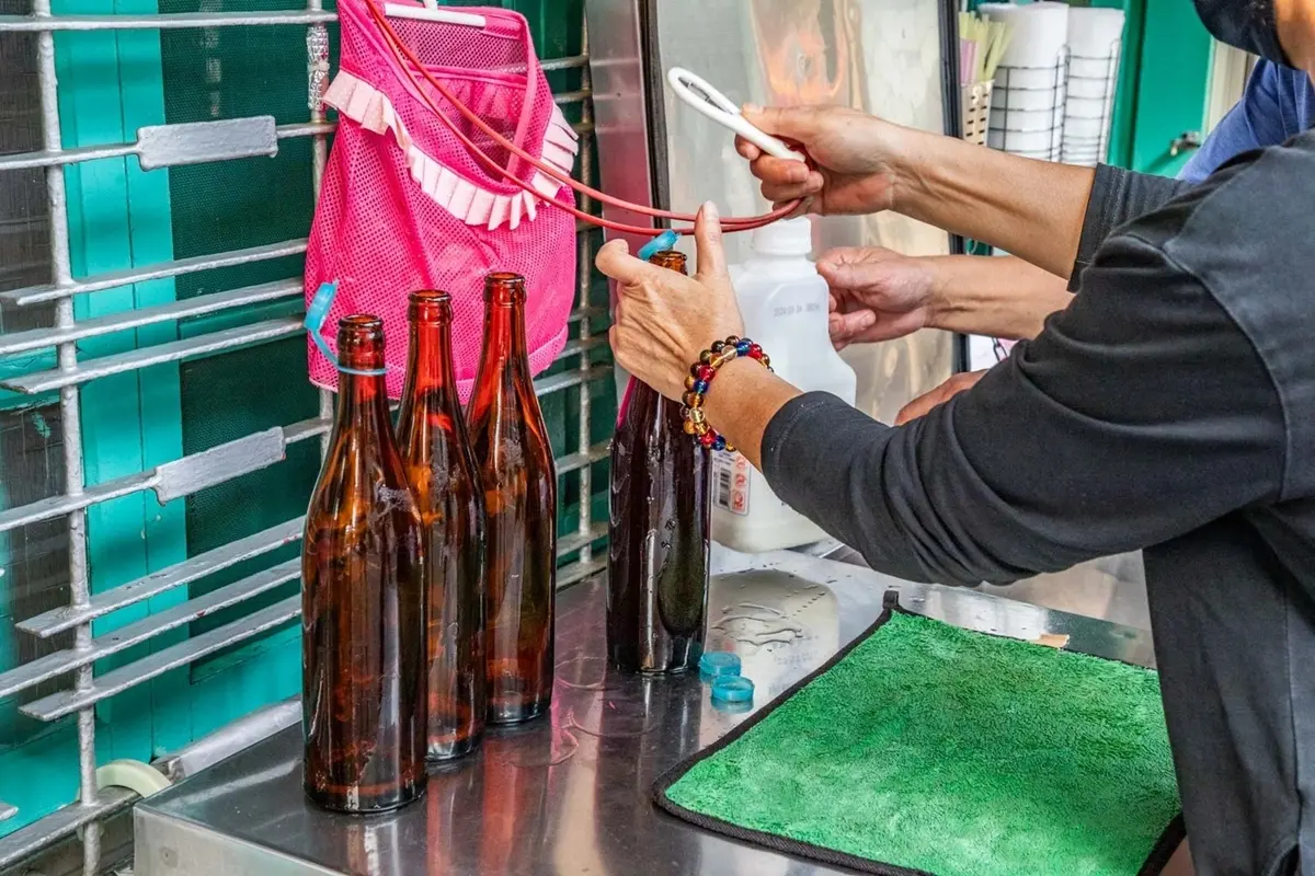 嘉義這家太神祕！「酒矸紅茶」一賣70年：巷弄隱藏版必喝，沒在地人帶路找不到