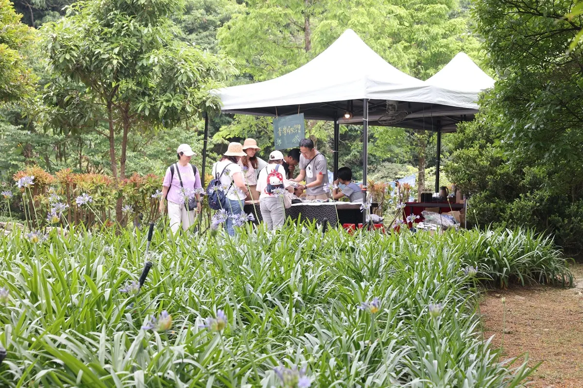 初夏最仙「紫色花海」在台北!內雙溪愛情花季5/16登場,免費入園、公車輕鬆到 初夏最仙「紫色花海」在台北!內雙溪愛情花季5/16登場,免費入園、公車輕鬆到