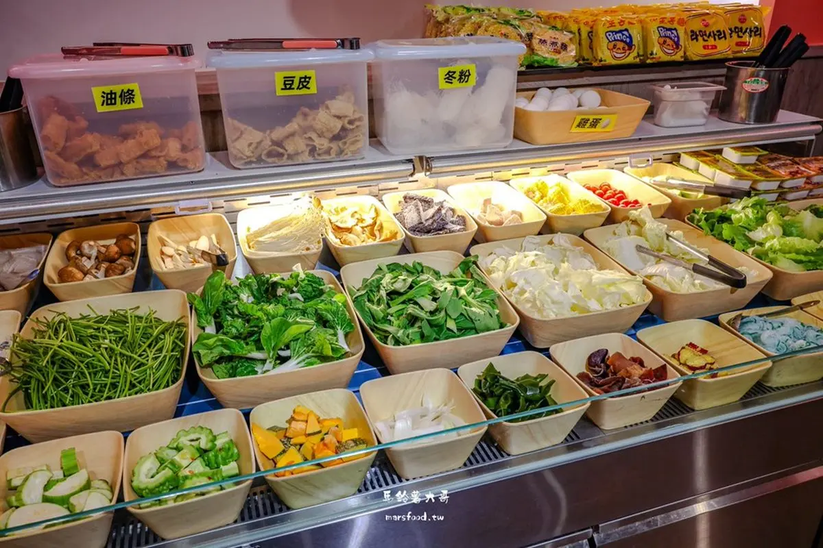 399元火鍋+自助吧吃到飽!肉品海鮮無限暢吃,滷肉飯、奶黃包、甜點無限夾 399元火鍋+自助吧吃到飽!肉品海鮮無限暢吃,滷肉飯、奶黃包、甜點無限夾