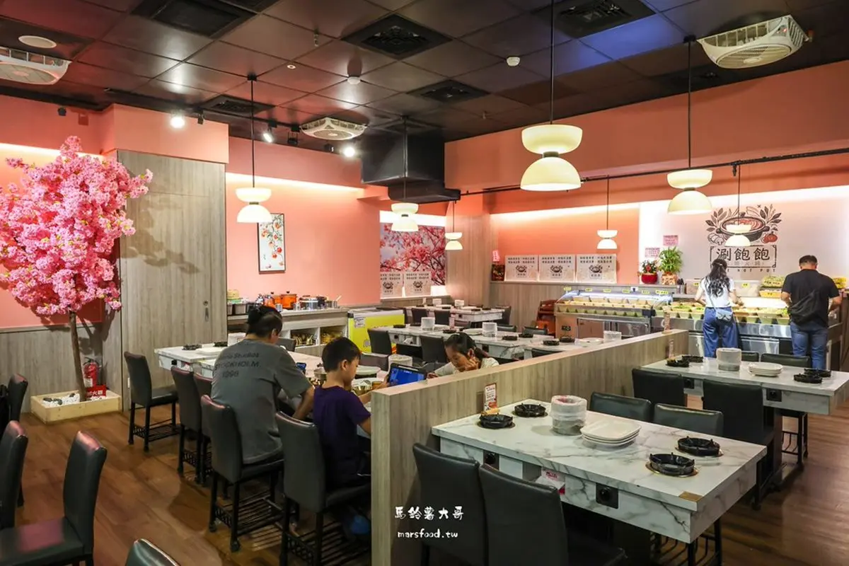 399元火鍋+自助吧吃到飽!肉品海鮮無限暢吃,滷肉飯、奶黃包、甜點無限夾 399元火鍋+自助吧吃到飽!肉品海鮮無限暢吃,滷肉飯、奶黃包、甜點無限夾