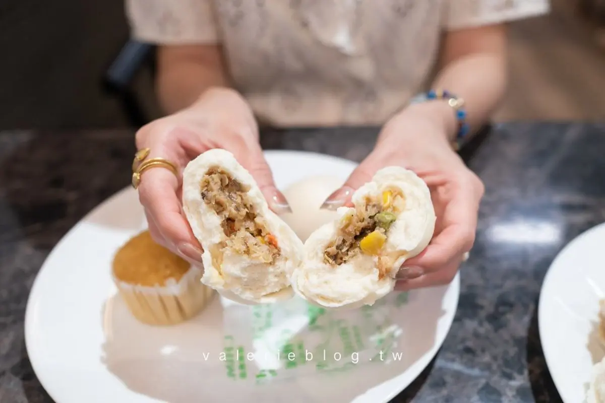台南158元吃到飽太佛心!自助吧新升級菜色開箱,用餐不限時CP值超高 台南158元吃到飽太佛心!自助吧新升級菜色開箱,用餐不限時CP值超高