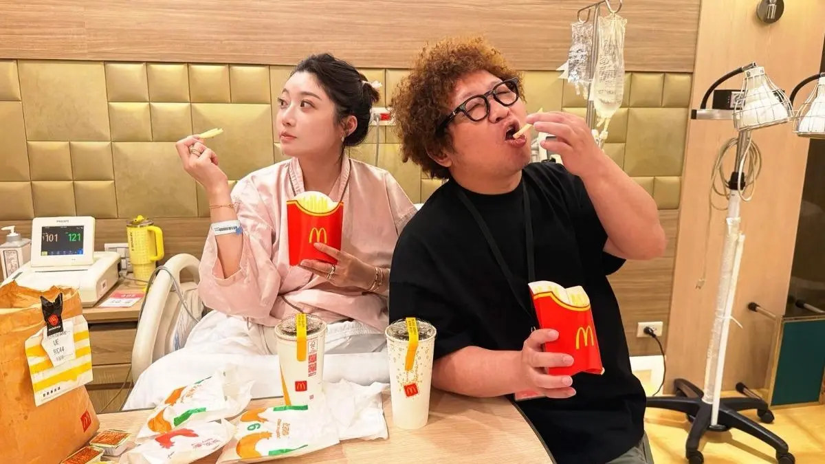 恭喜,納豆當爸了!依依「產程36hr」,一家三口合照曝光 恭喜,納豆當爸了!依依「產程36hr」,一家三口合照曝光