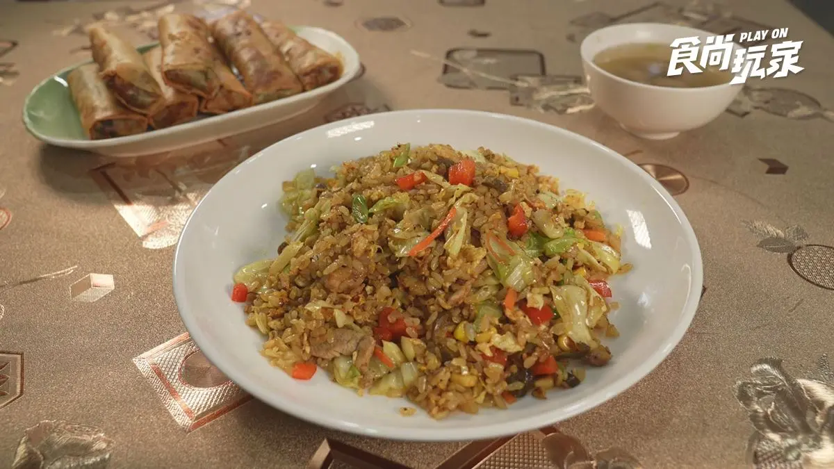 涼麵尬冰淇淋太衝擊！宜蘭８間隱藏小吃：陶碗滷肉飯、百年手打綿綿冰必吃
