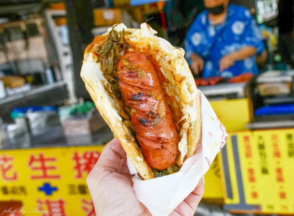 涼麵尬冰淇淋太衝擊！宜蘭８間隱藏小吃：陶碗滷肉飯、百年手打綿綿冰必吃