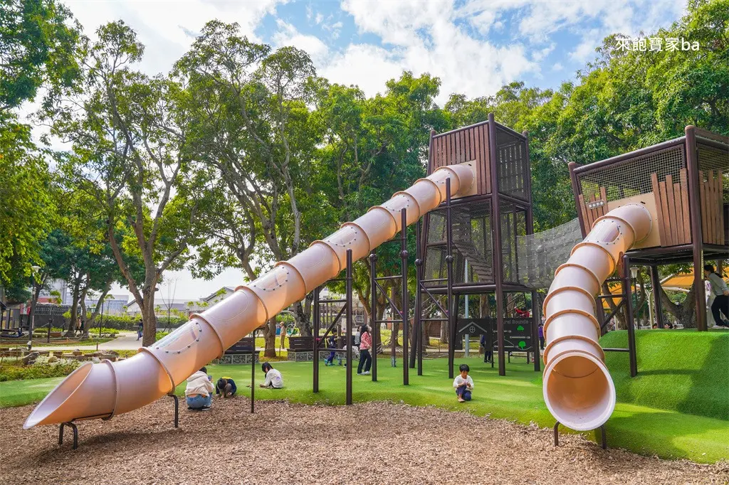 全台最大「搖籃遊戲場」免費玩!31座吊床、樹洞溜滑梯,森林系公園超放電 全台最大「搖籃遊戲場」免費玩!31座吊床、樹洞溜滑梯,森林系公園超放電