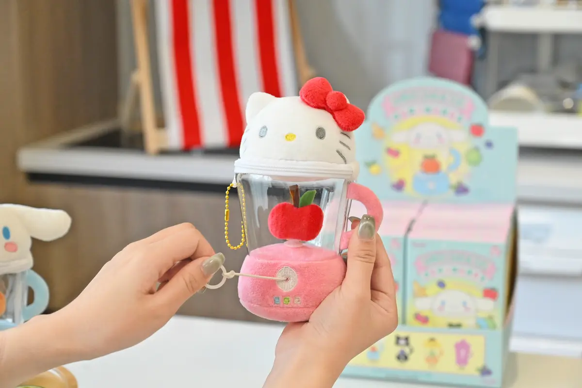 全台最大絨毛玩偶樂園!鹽酥雞DIY、玩總5+三麗鷗新品,HOLA哆啦A夢新品一次看(中獎更新) 全台最大絨毛玩偶樂園!鹽酥雞DIY、玩總5+三麗鷗新品,HOLA哆啦A夢新品一次看(中獎更新)