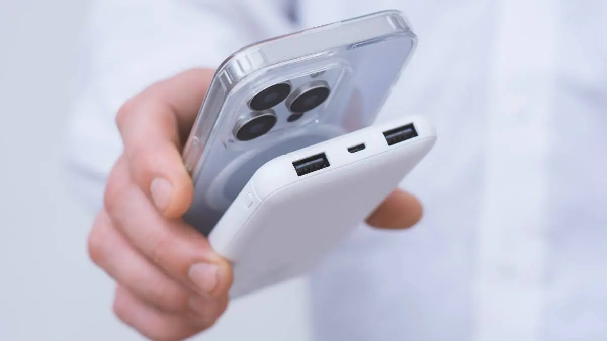 為什麼手機電量掉很快？專家曝「５大密技」延長續航力：螢幕朝下也有用