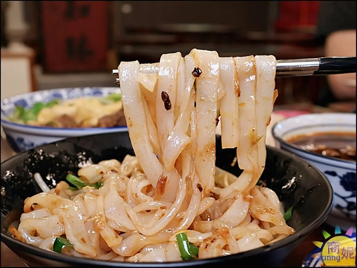 最低只要150元！號稱「最美牛肉麵店」古早味豆花吃到飽，免費逛私人美術館
